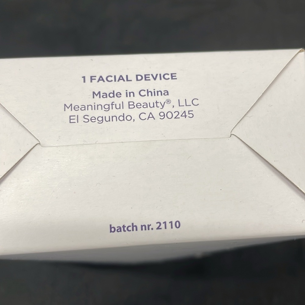 Meaningful Beauty Facial Scrub - Picture 3 of 3